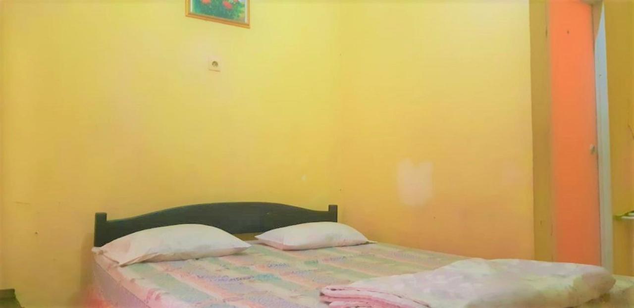 สปอต ออน 2969 โฮเต็ล จิตรา อายู Hotel Labuhan ภายนอก รูปภาพ