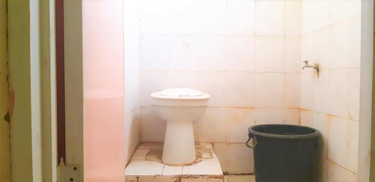 สปอต ออน 2969 โฮเต็ล จิตรา อายู Hotel Labuhan ภายนอก รูปภาพ