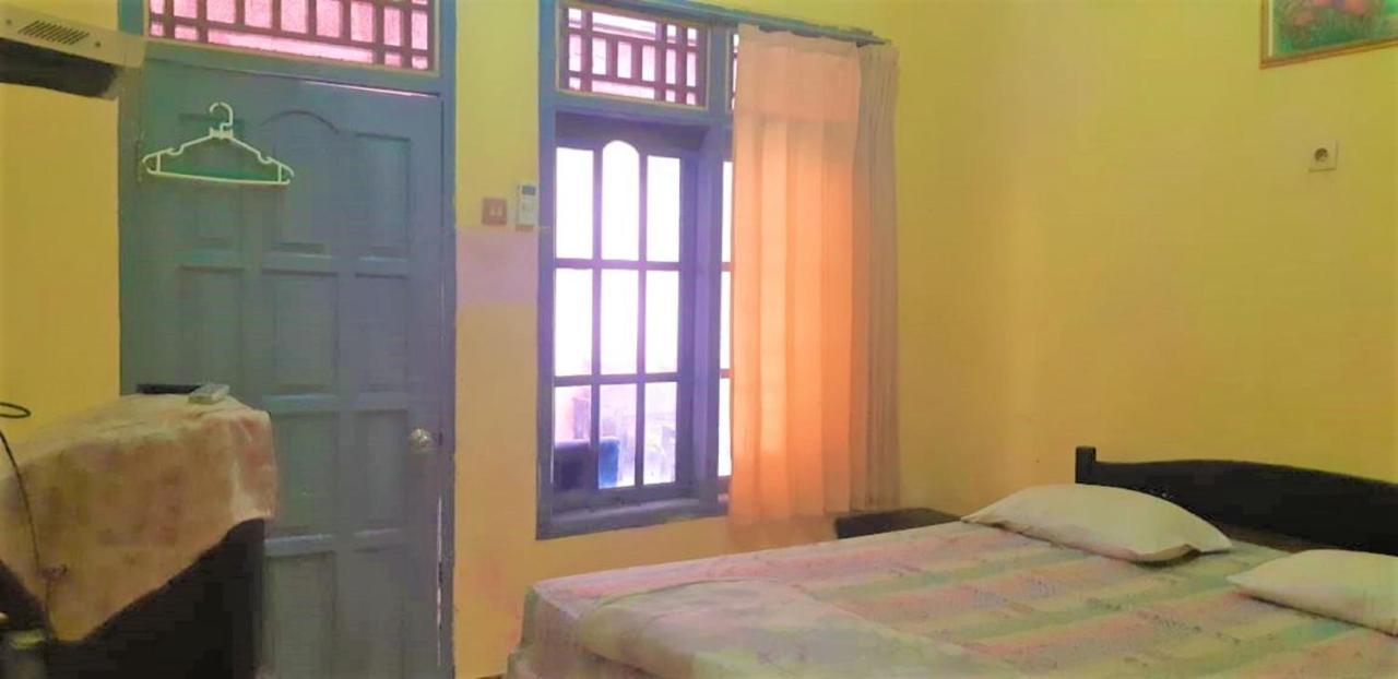 สปอต ออน 2969 โฮเต็ล จิตรา อายู Hotel Labuhan ภายนอก รูปภาพ